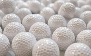 Die entscheidenden Unterschiede zwischen Lakeballs und neuen Golfbällen