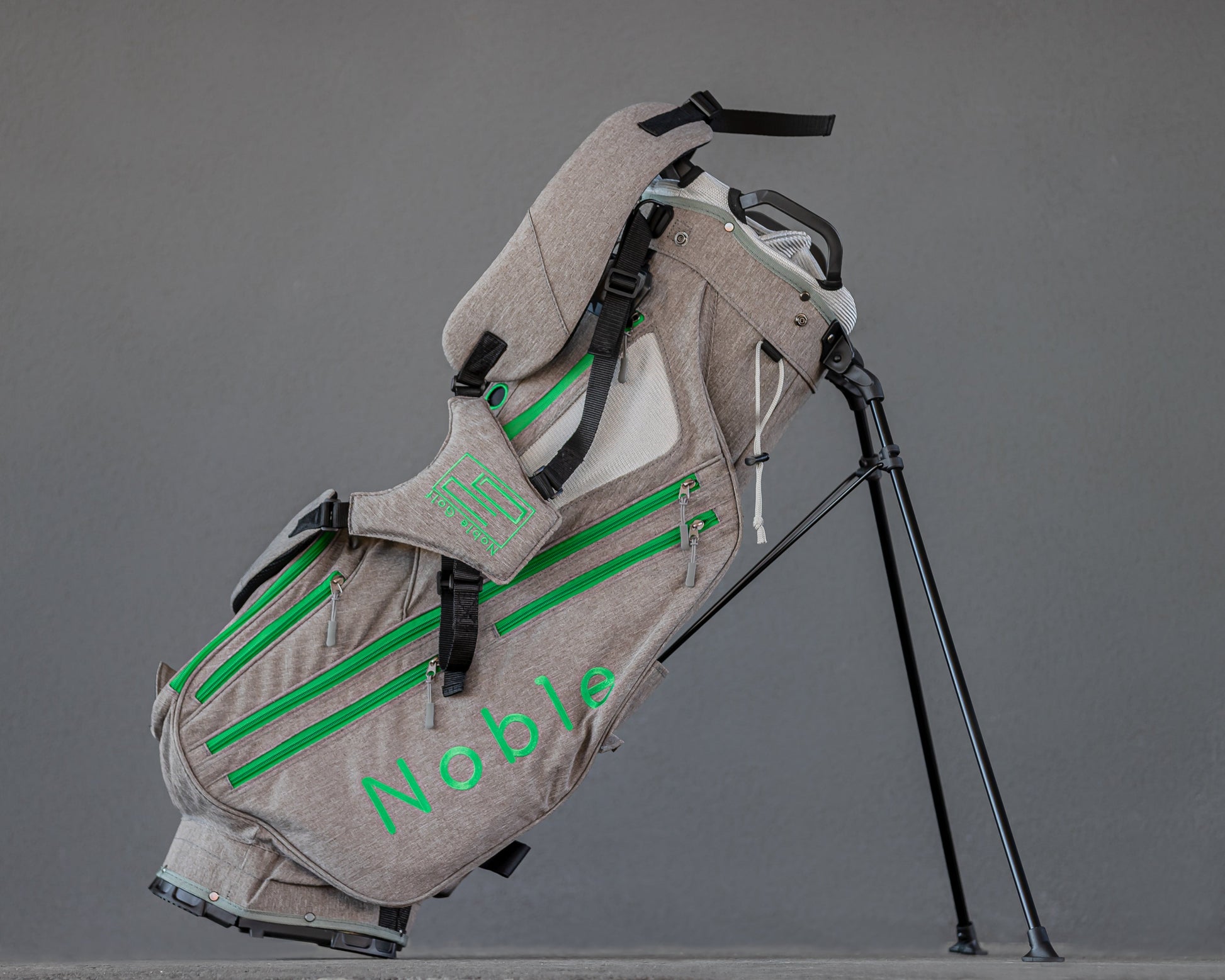 Noble Performance Hybrid Standbag (in 3 Farben)