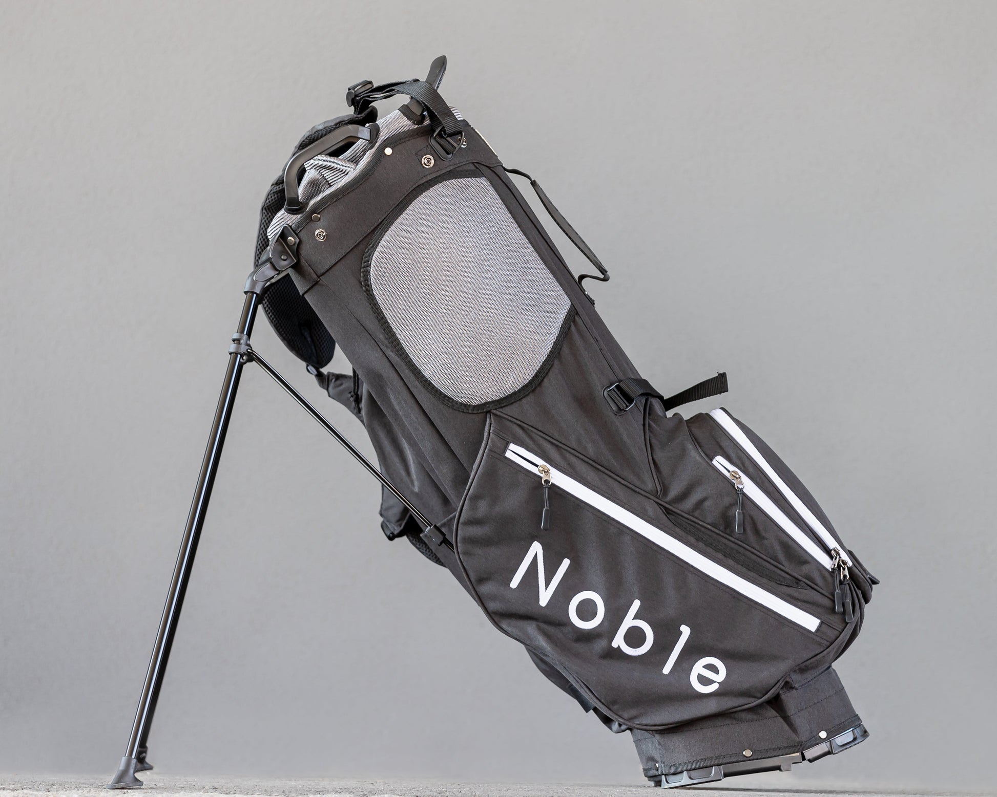 Noble Performance Hybrid Standbag (in 3 Farben)